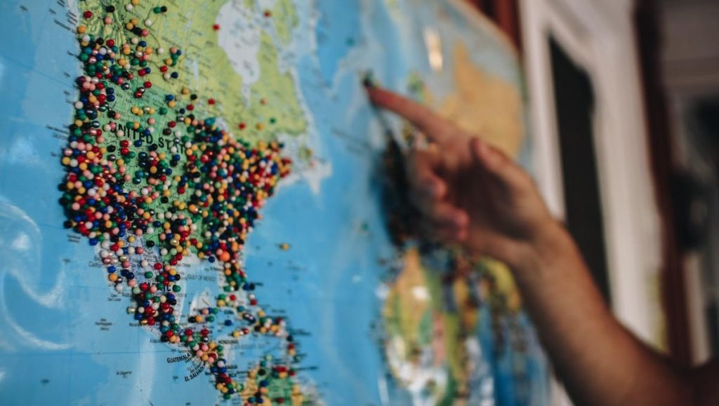 نقد المسؤول الفلسطيني لغياب المغرب عن قمة « شرم الشيخ للسلام » يثير التساؤلات!